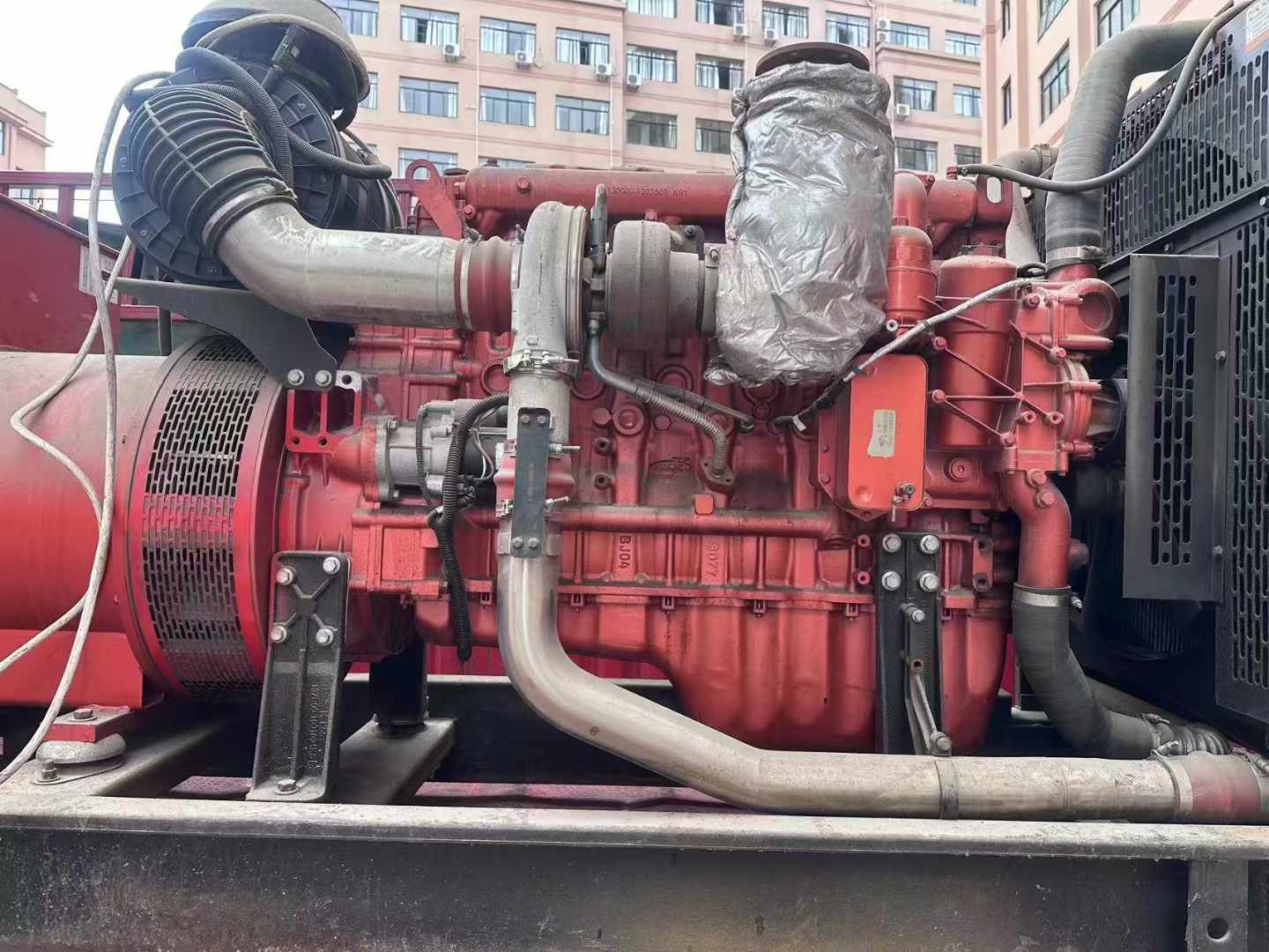 白塔如何选择适合 600kW 柴油发电机组的过载保护器？