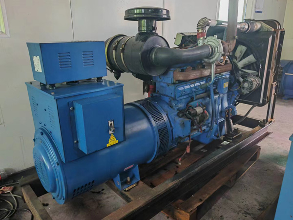 白塔100kW柴油发电机组使用多级机油有哪些优缺点？