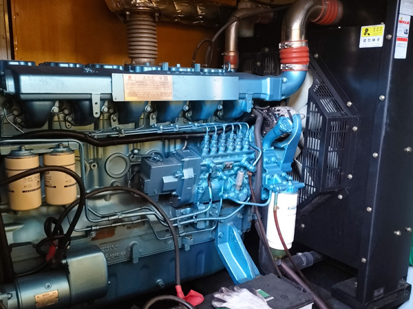 白塔磷酸铁锂蓄电池的使用寿命与哪些因素有关？